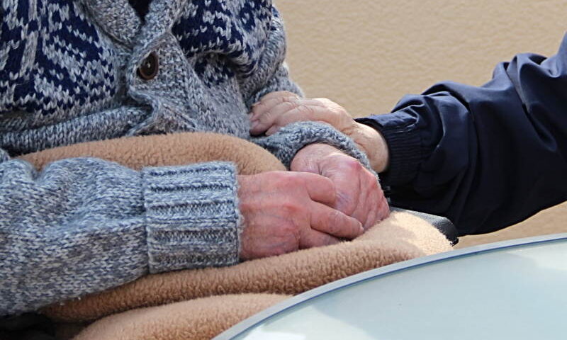Jak opiekować się osobą chorą na Alzheimera?
