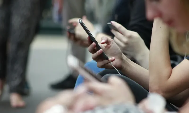 Dlaczego telefony Huawei są znane z ponadczasowego designu?