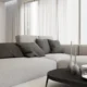 Minimalizm wnętrz – elegancki salon w stonowanych kolorach. Zdjęcie: dada _design, pexels